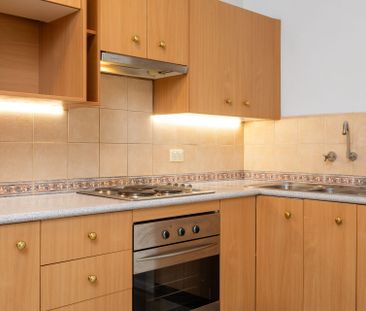 Quiet and comfortable city fringe 1 bedroom unit - Photo 5