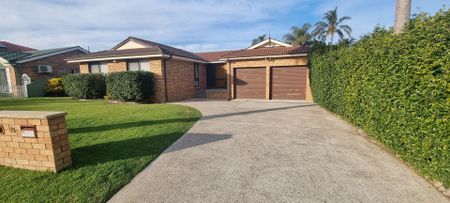 Well Kept Four Bedroom Family Home&excl; - Photo 2