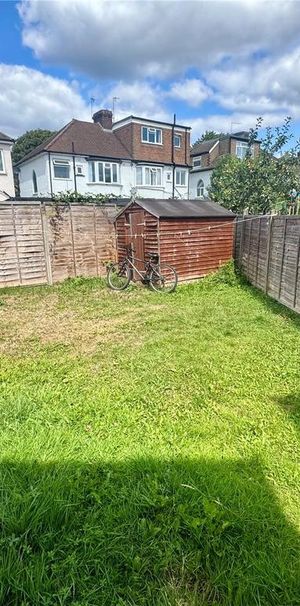 1 bedroom in a house share to rent - Photo 1