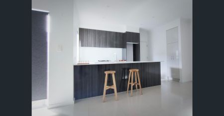 Stunning Near-New Family Home - Photo 5