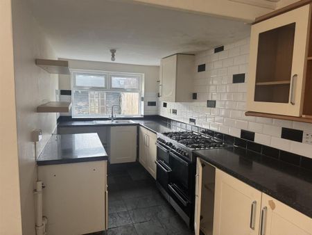 3 bedroom detached house to rent - Photo 5