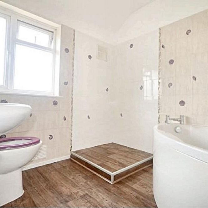 3 bedroom terraced house to rent - Photo 1