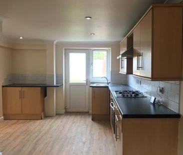3 bedroom property to rent - Photo 1
