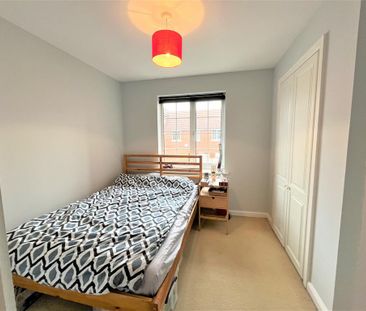 2 bedroom flat to rent - Photo 5