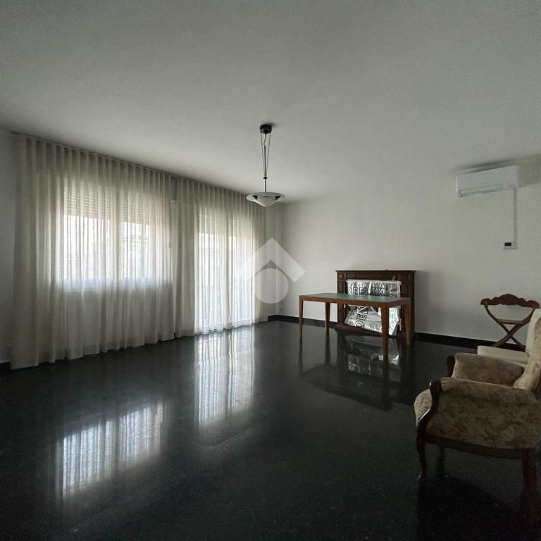 5 locali in affitto - Photo 1