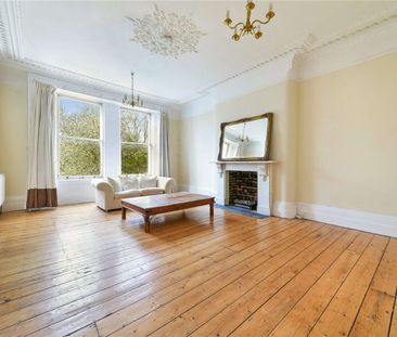 Simply stunning 1 double bedroom hall floor apartment on this prest... - Photo 2