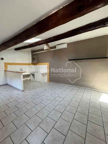 A LOUER - BOULBON - Appartement T2 dans le centre du village., - Photo 2
