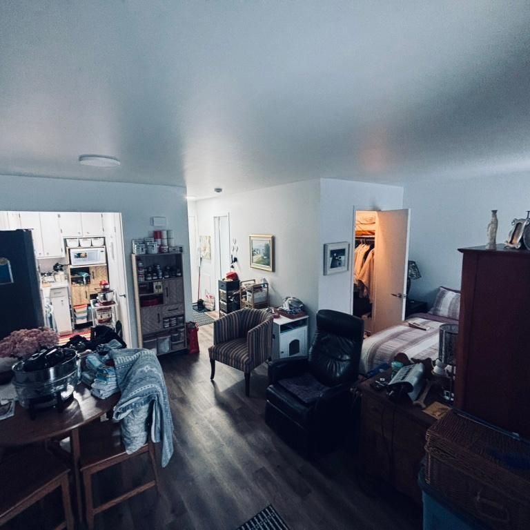 2 1/2 Lévis centre-ville, mars ou avril - Photo 1