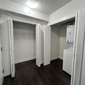 Hudson Mews Unit 310. 1 MONTH FREE RENT!!! - Photo 4