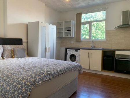 1 bedroom flat to rent - Photo 3