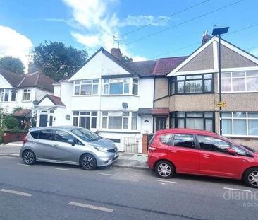 Saxon Avenue, Feltham, TW13 - Photo 1