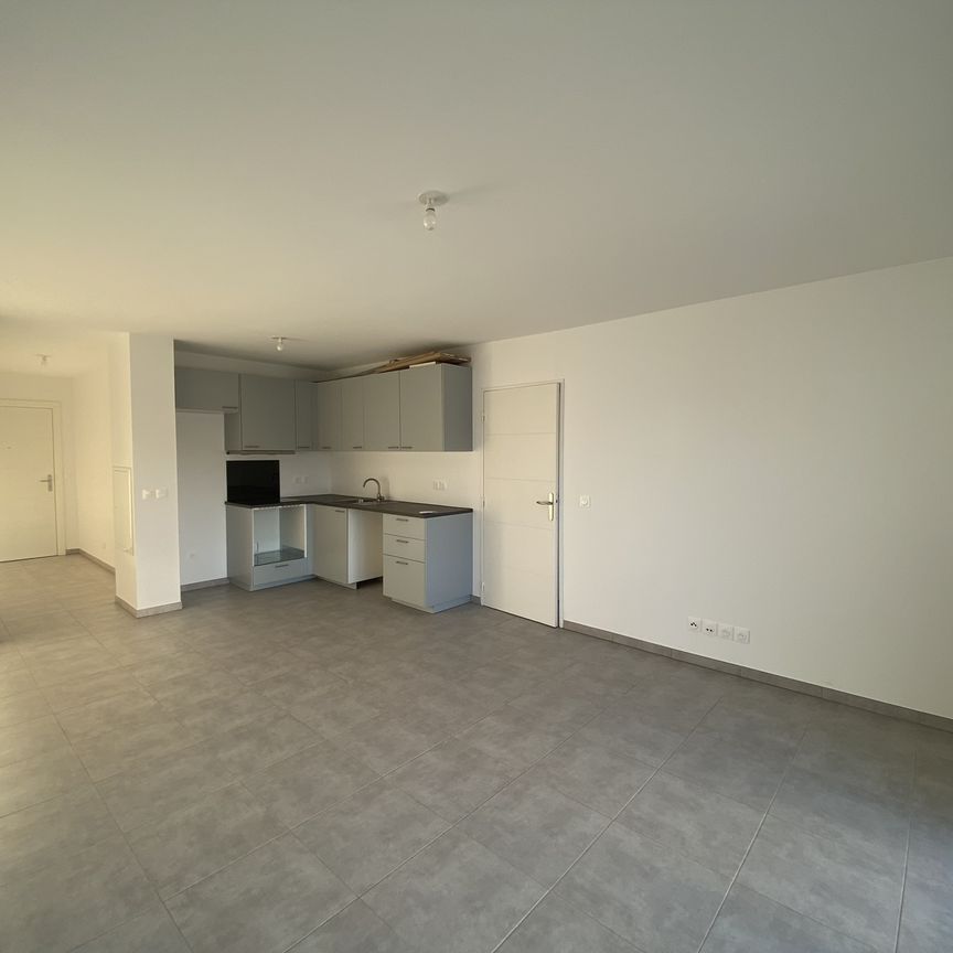 Location Appartement 3 pièces 61m² CAGNES SUR MER 06800 - Photo 1