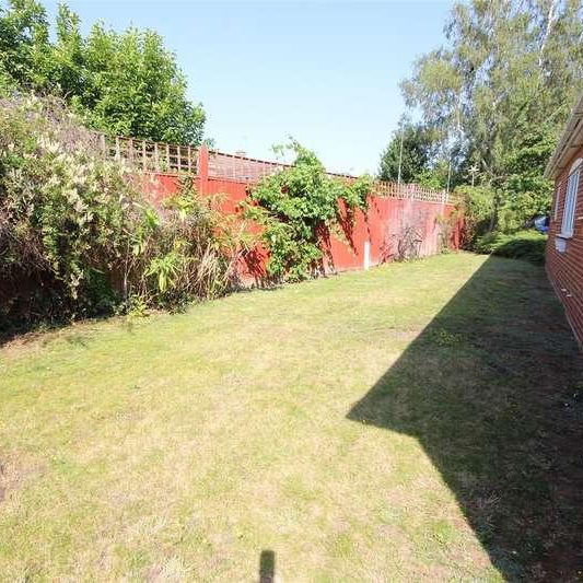 Longfield Road, Twyford, Reading, Berkshire, RG10 - Photo 1