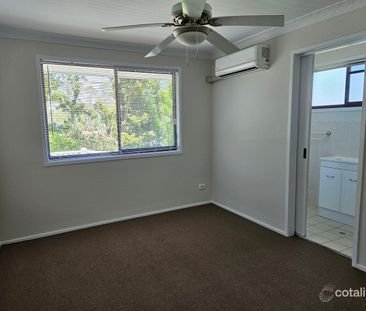 RENOVATED 3 BEDROOM HOUSE - Photo 2