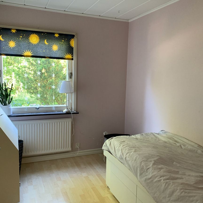 Furubäcksgård, Kinnahult - Photo 1