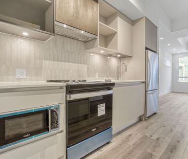 For Lease - 3025 Trailside Drive Unit# 135, Oakville, Ontario - Photo 6