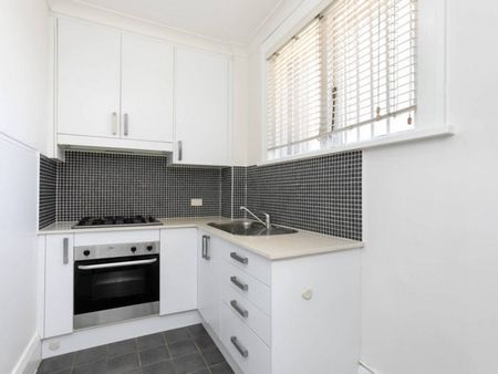 7/12 East Crescent Street, McMahons Point NSW 2060 - Studio For Rent | Domain - Photo 3