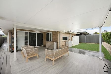 Modern Family Home in Oran Park - Photo 5