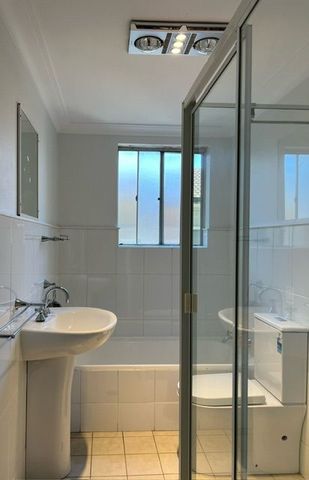 Spacious 2 Bedroom apartment - Photo 2