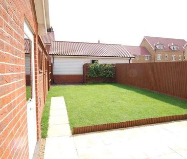 Yew Tree Close, Mildenhall, Bury St Edmunds, Suffolk, IP28 - Photo 2