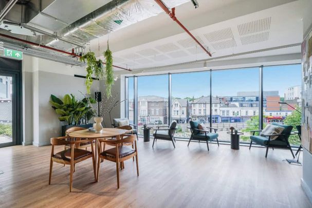 Carter House, SL6 1EB, Maidenhead - Photo 1