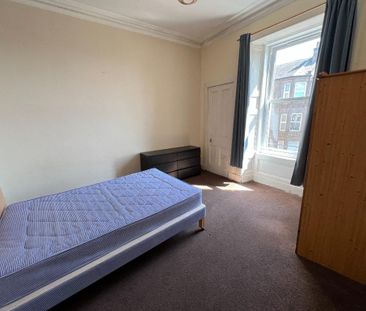 3 bedroom flat to rent - Photo 5