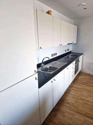 2 bedroom apartment to rent - Photo 5