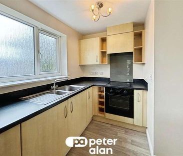 Hall Street, Blackwood, NP12 - Photo 3