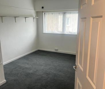 3 bedroom detached house to rent - Photo 5