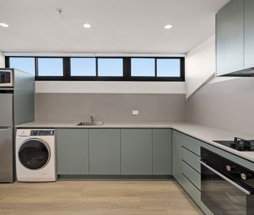 Top floor luxury studio just 700m from Ashfield Station | IVY Ashfield - Photo 3