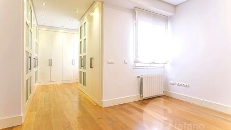 Ático de alquiler en Molina Lario, Centro Histórico - Photo 3