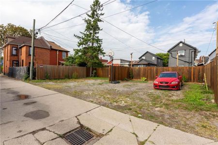 For Lease - 382 Cannon Street Unit# A, Hamilton, Ontario - Photo 3