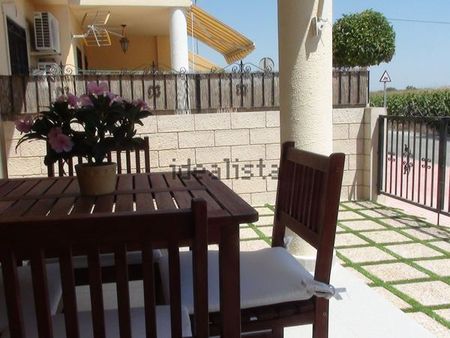 Alquiler de chalet adosado en Avenida Príncipe de Asturias - Photo 4