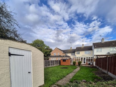 3 bedroom mid terraced house to rent, - Photo 2