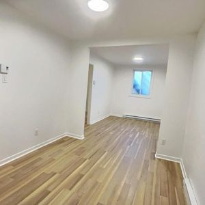 2 CH - 1 SDB - Montréal - $1,445 /mo - Photo 2