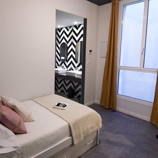 madrid, Community of Madrid 28013 - Photo 1