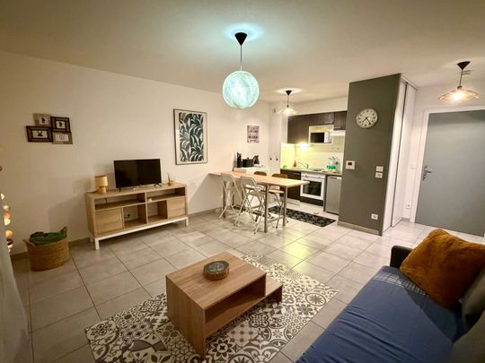 Location Appartement 2 pièces 43m² PESSAC 33600 - Photo 1