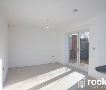 4 bedroom detached house to rent - Photo 1