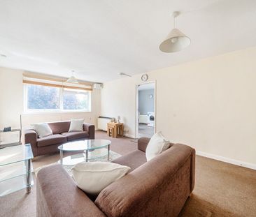 Burnt Ash Hill, London, SE12 - Photo 4