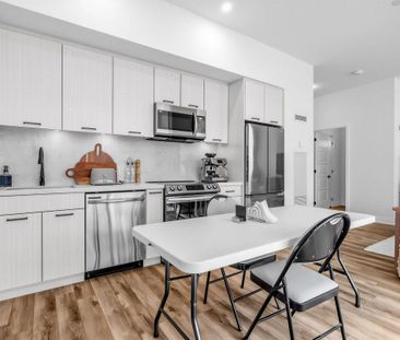 For Lease - 415 Sea Ray Avenue Unit# 456, Innisfil, Ontario - Photo 6