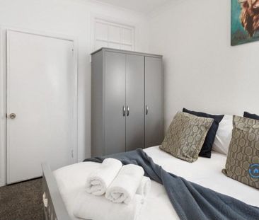 2 bedroom semi-detached house to rent - Photo 5