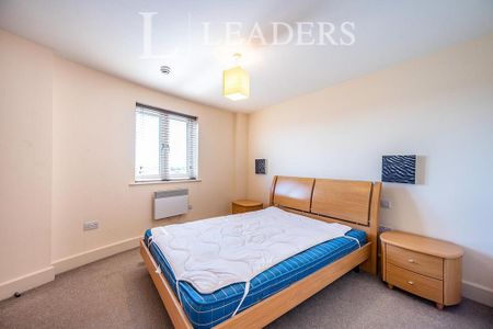 2 bedroom flat to rent - Photo 3