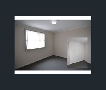 Spacious 4 bedroom home with easy access to the Southern Expressway! - Photo 2