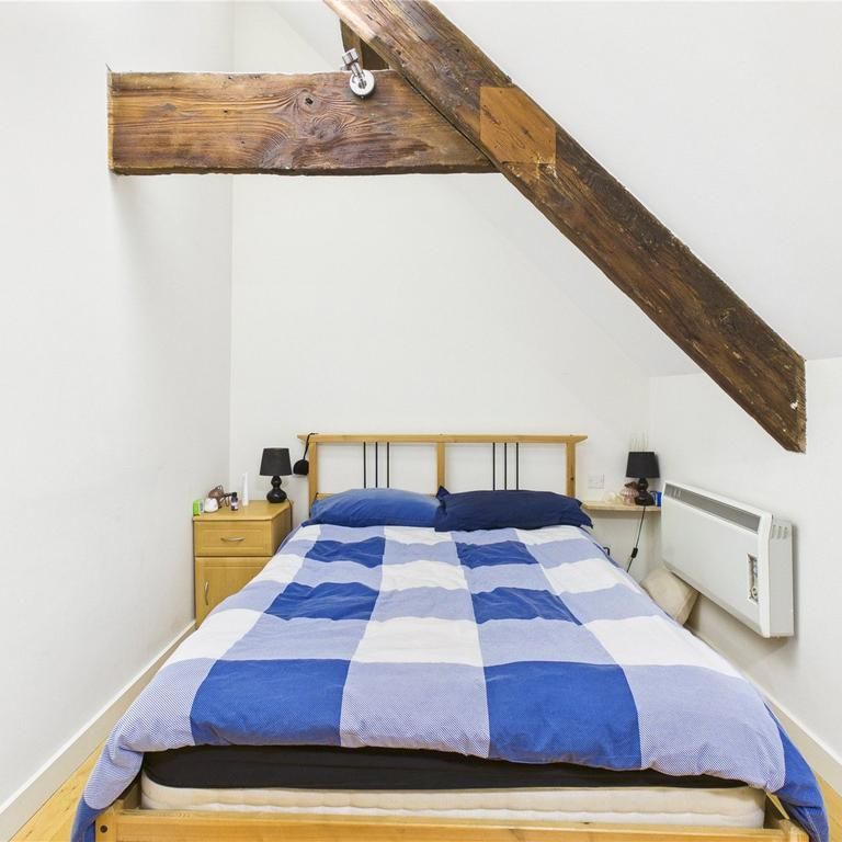 1 bedroom penthouse to rent - Photo 1