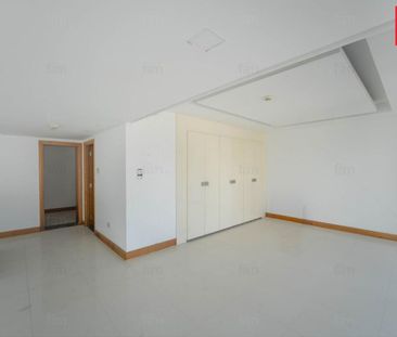 Luxury Penthouse | High Floor | Vacant - Photo 5