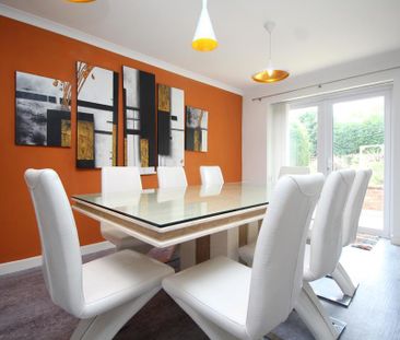 4 bedroom detached house to rent - Photo 3