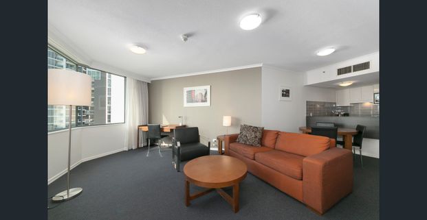 FULLY FURNISHED 1 BEDROOM APARTMENT IN BRISBANE CITY! - Photo 1