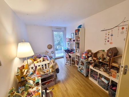 Location Appartement 3 pièces 72m² MARSEILLE 6ème - Photo 4