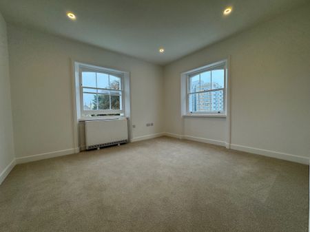 Hartington Place, Eastbourne - Photo 2