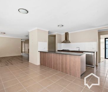 Neat Four Bedroom Home For Easy Living - Photo 3